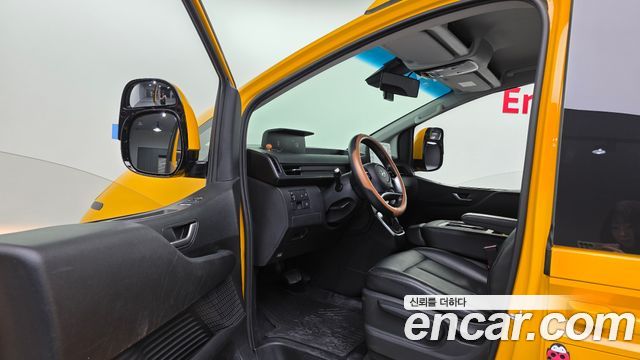 Hyundai Staria 2023 — photo 10