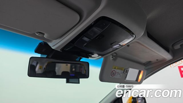 Hyundai Staria 2023 — photo 17