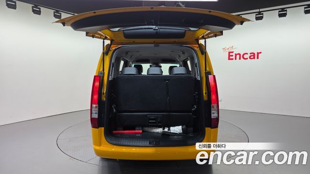Hyundai Staria 2023 — photo 20