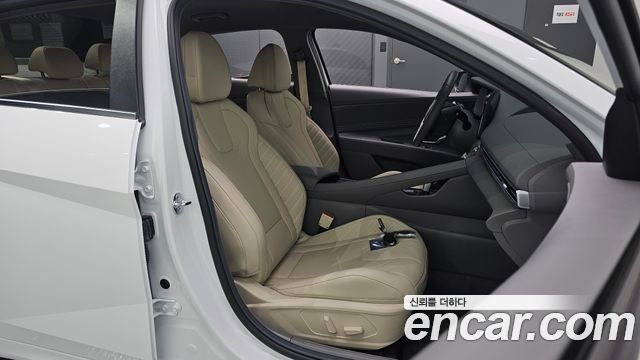 Hyundai AVANTE 2026 — photo 16