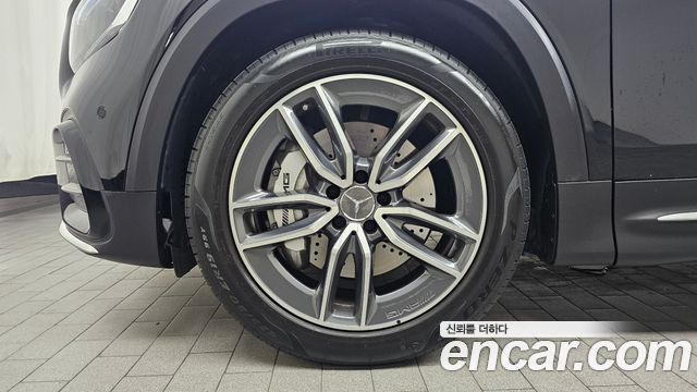 Mercedes-Benz GLB-Class 2026 — photo 5