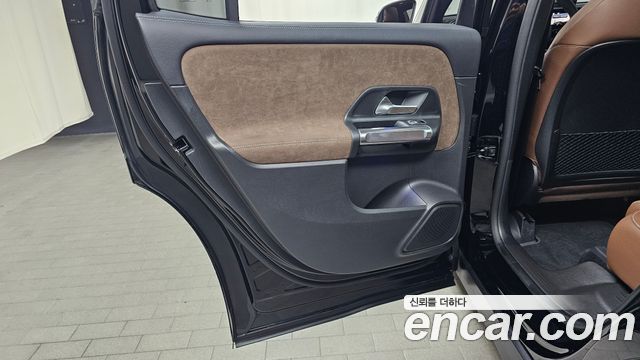 Mercedes-Benz GLB-Class 2026 — photo 15