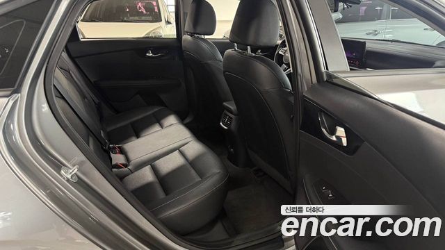 Kia K3 2024 — photo 11