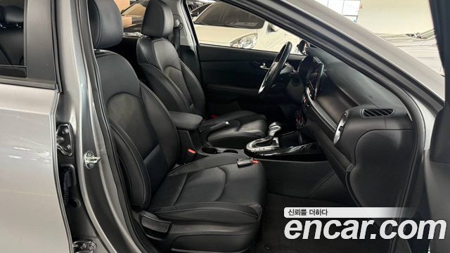 Kia K3 2024 — photo 12
