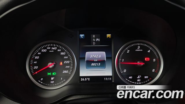 Mercedes-Benz GLC-Class 2018 — photo 11