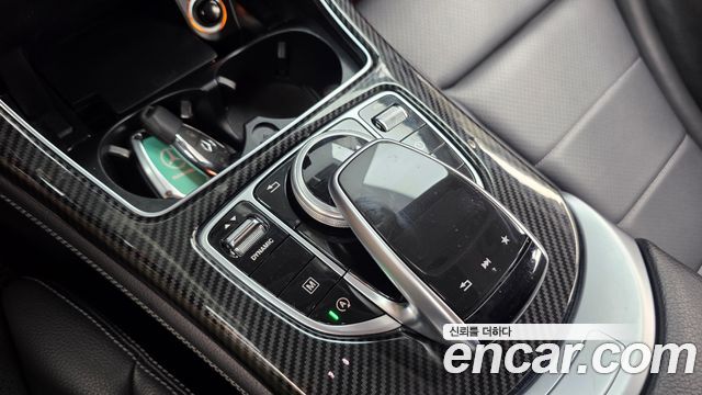 Mercedes-Benz GLC-Class 2018 — photo 24