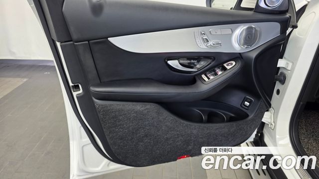Mercedes-Benz GLC-Class 2018 — photo 14