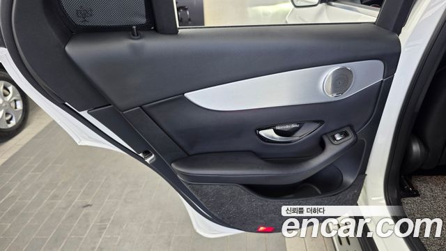 Mercedes-Benz GLC-Class 2018 — photo 15