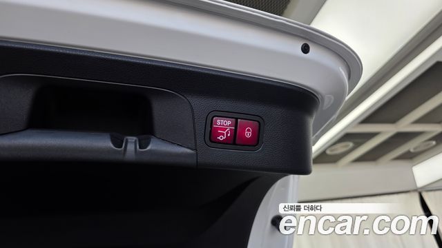 Mercedes-Benz GLC-Class 2018 — photo 29