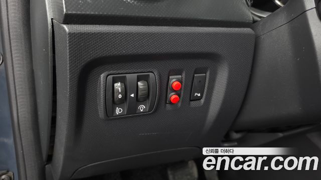Renault Korea QM3 2015 — photo 16