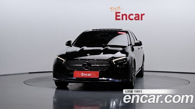 Mercedes-Benz E-Class 2022 — photo 3