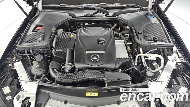 Mercedes-Benz E-Class 2022 — photo 6