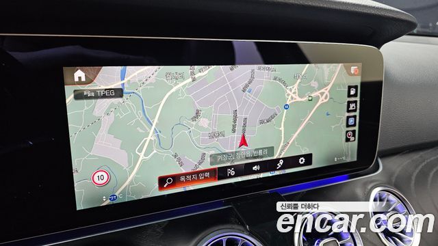 Mercedes-Benz E-Class 2022 — photo 20