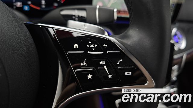 Mercedes-Benz E-Class 2022 — photo 24