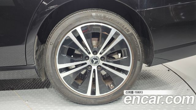 Mercedes-Benz E-Class 2022 — photo 7