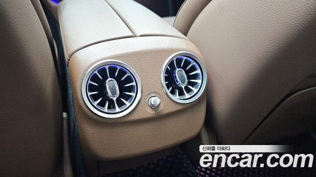 Mercedes-Benz E-Class 2022 — photo 31