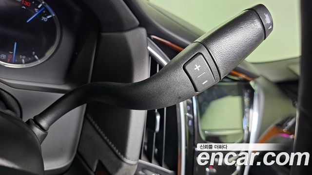 Cadillac Escalade 2017 — photo 9
