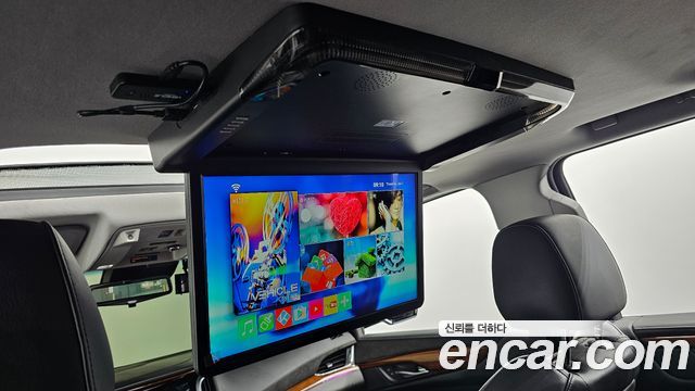 Cadillac Escalade 2017 — photo 16