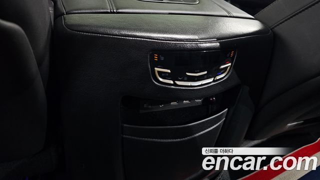 Cadillac Escalade 2017 — photo 17