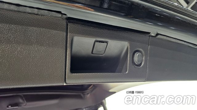 Cadillac Escalade 2017 — photo 20