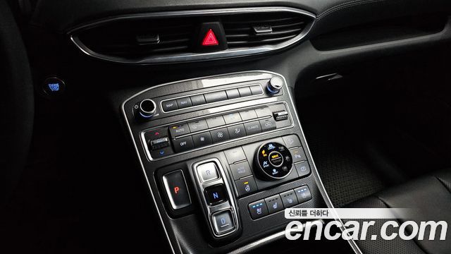 Hyundai Santafe 2021 — photo 12