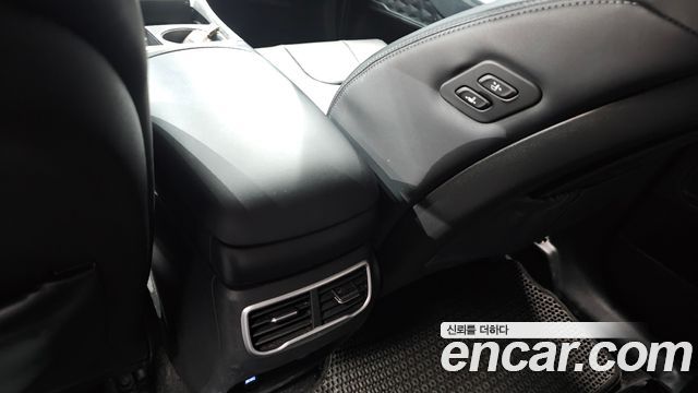 Hyundai Santafe 2021 — photo 31