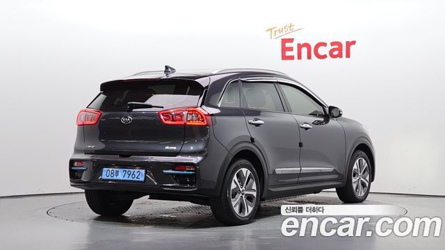 Kia Niro 2020 — photo 2