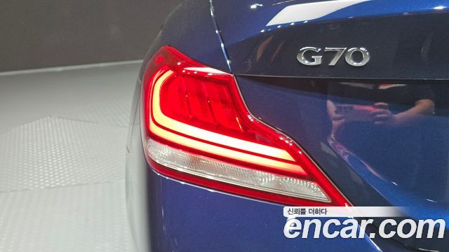 Genesis G70 2019 — photo 9
