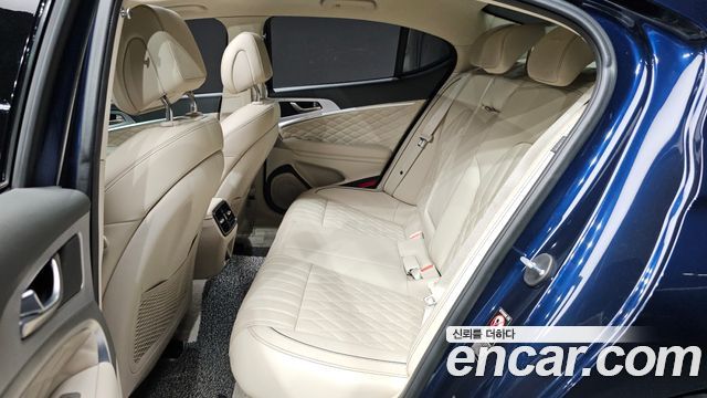 Genesis G70 2019 — photo 16