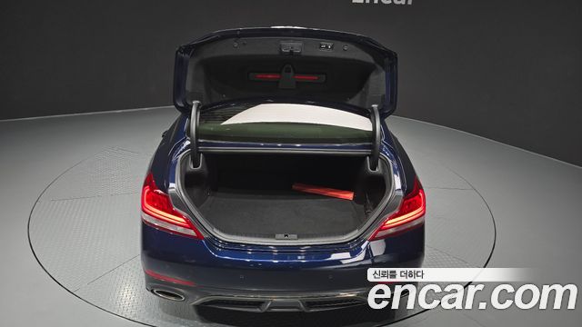 Genesis G70 2019 — photo 41