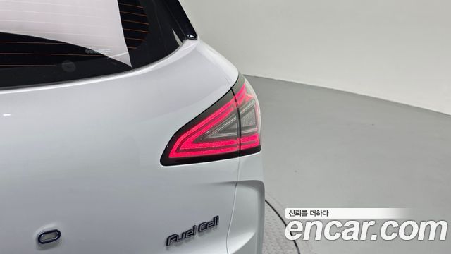 Hyundai Nexo 2023 — photo 9