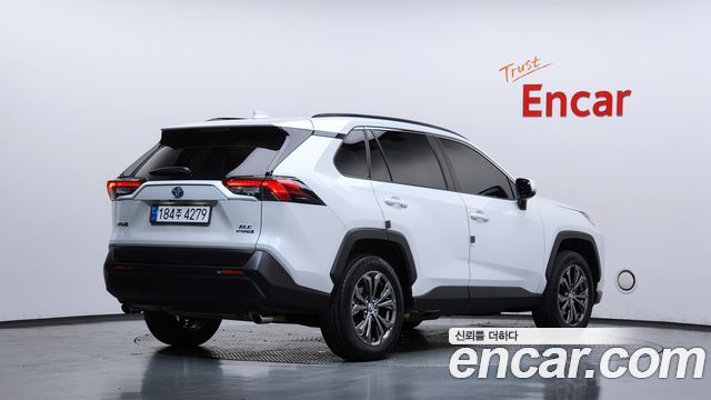 Toyota RAV4 2024 — photo 2
