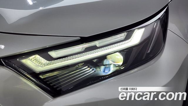 Toyota RAV4 2024 — photo 8