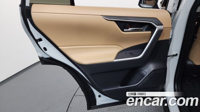 Toyota RAV4 2024 — photo 15