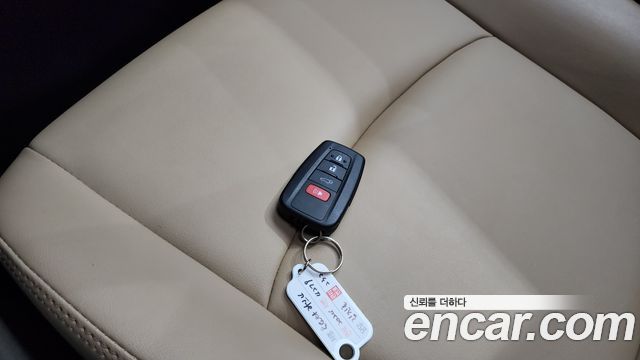 Toyota RAV4 2024 — photo 32