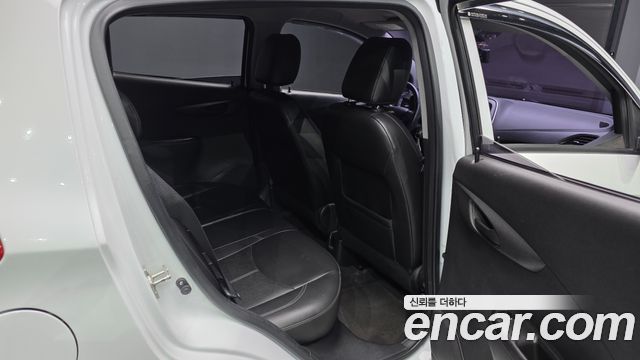 Chevrolet Korea Spark 2017 — photo 12