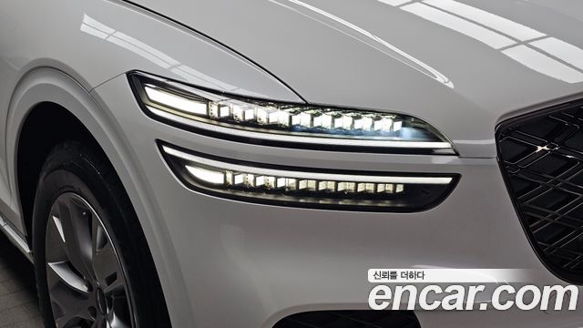 Genesis GV70 2025 — photo 8