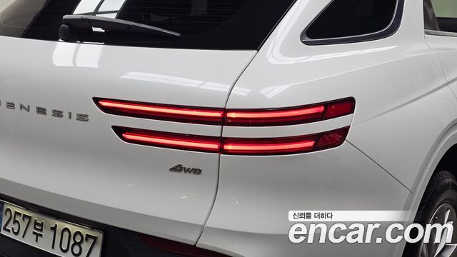 Genesis GV70 2025 — photo 9