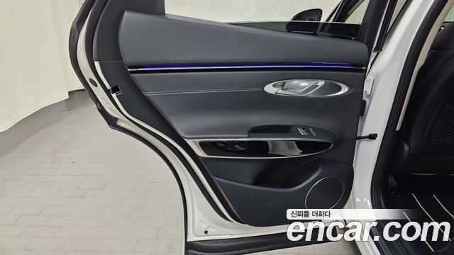 Genesis GV70 2025 — photo 15