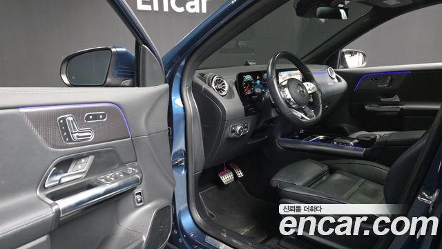 Mercedes-Benz EQA 2022 — photo 13