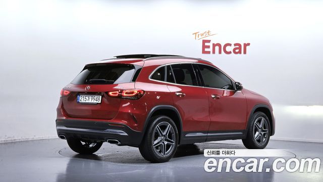 Mercedes-Benz GLA-Class 2022 — photo 2