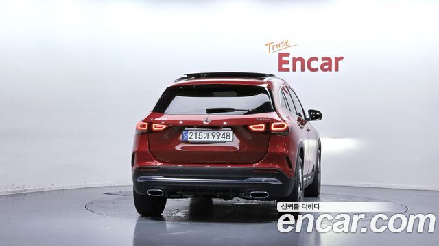 Mercedes-Benz GLA-Class 2022 — photo 4