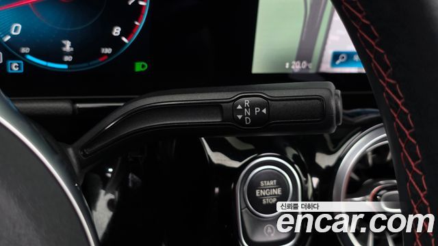 Mercedes-Benz GLA-Class 2022 — photo 12