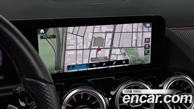 Mercedes-Benz GLA-Class 2022 — photo 19
