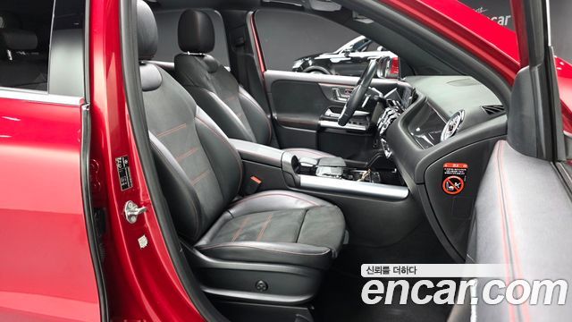 Mercedes-Benz GLA-Class 2022 — photo 16