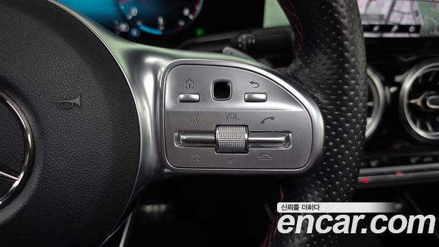 Mercedes-Benz GLA-Class 2022 — photo 28