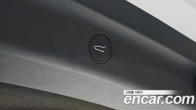 Tesla Model Y 2023 — photo 33