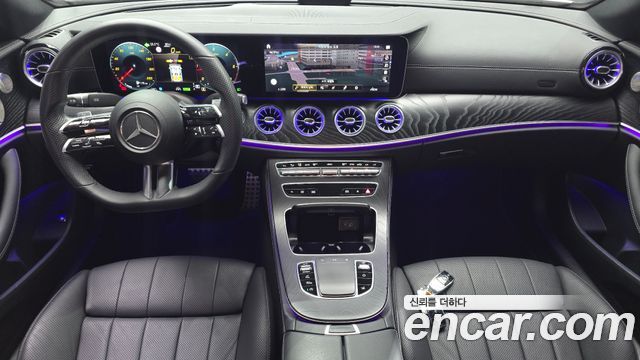 Mercedes-Benz E-Class 2022 — photo 10