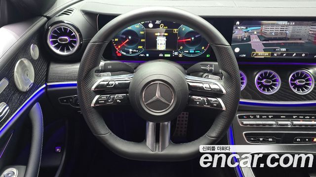 Mercedes-Benz E-Class 2022 — photo 18