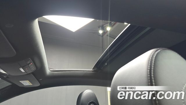 Mercedes-Benz E-Class 2022 — photo 23